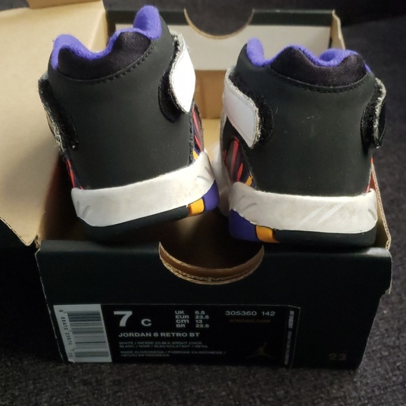 Air Jordan 8 Retro Three Peat - Picture 2 of 5